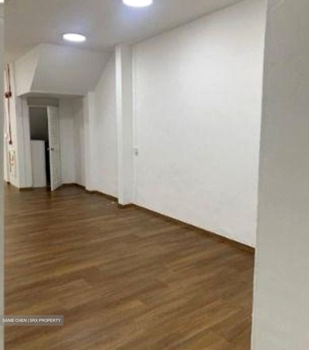 Geylang Road (D14), Retail #487339611